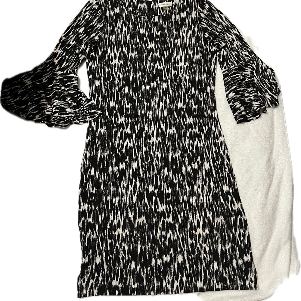 Calvin Klein black and white dress with bell 3/4 sleeves